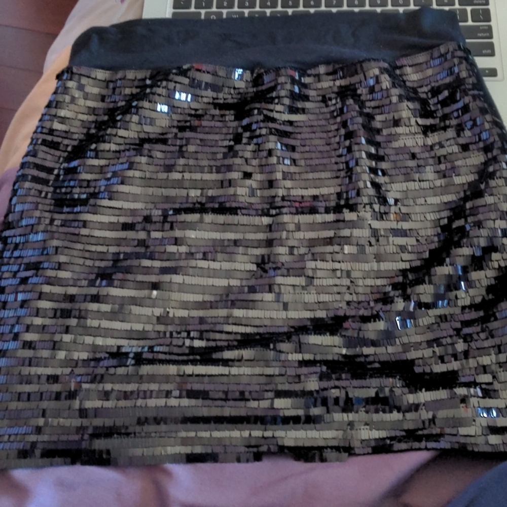 Sequenced black Mini skirt